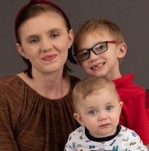 Meet your Posher, Kelly